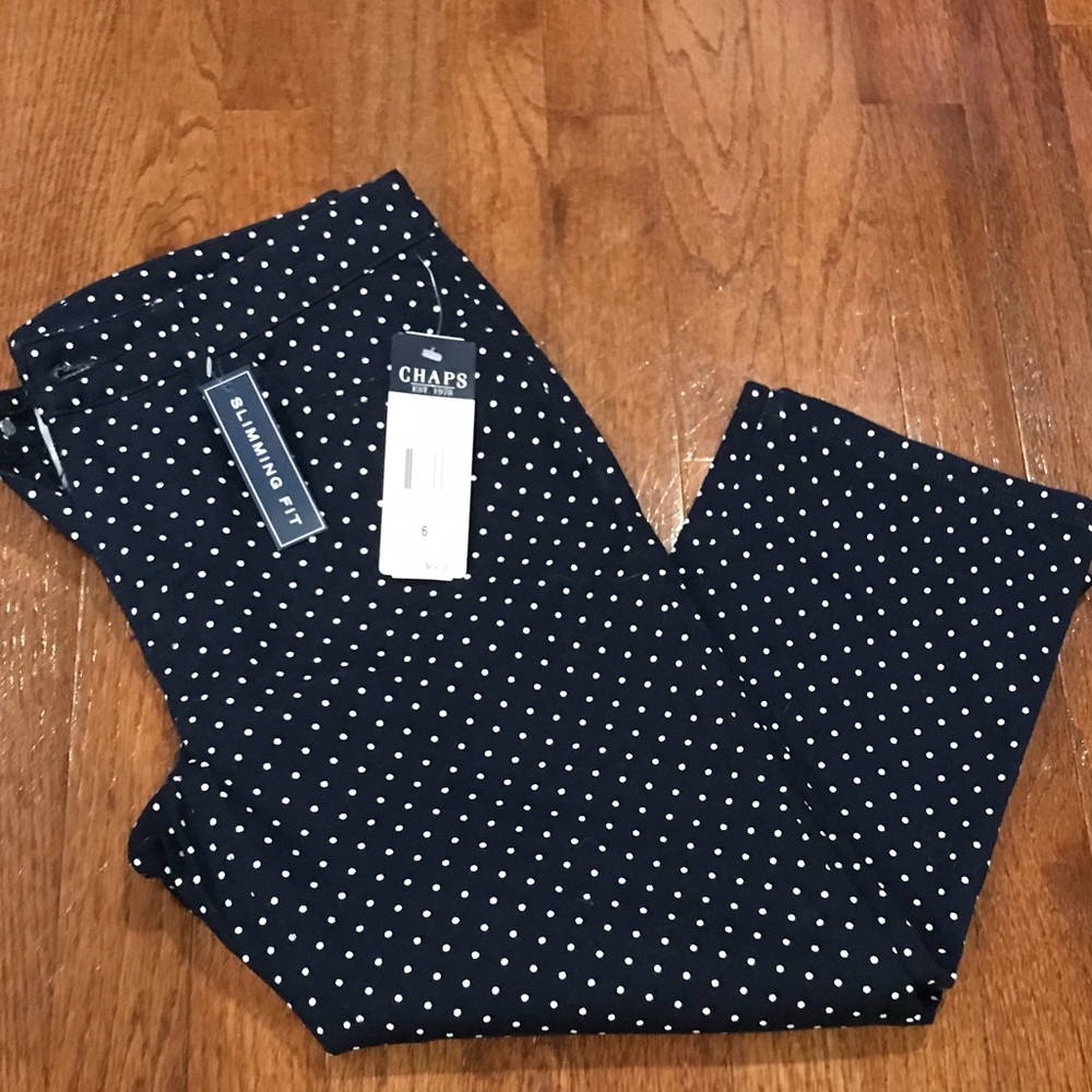 NWT Chaps Capris size 6 - Navy w white polka dots